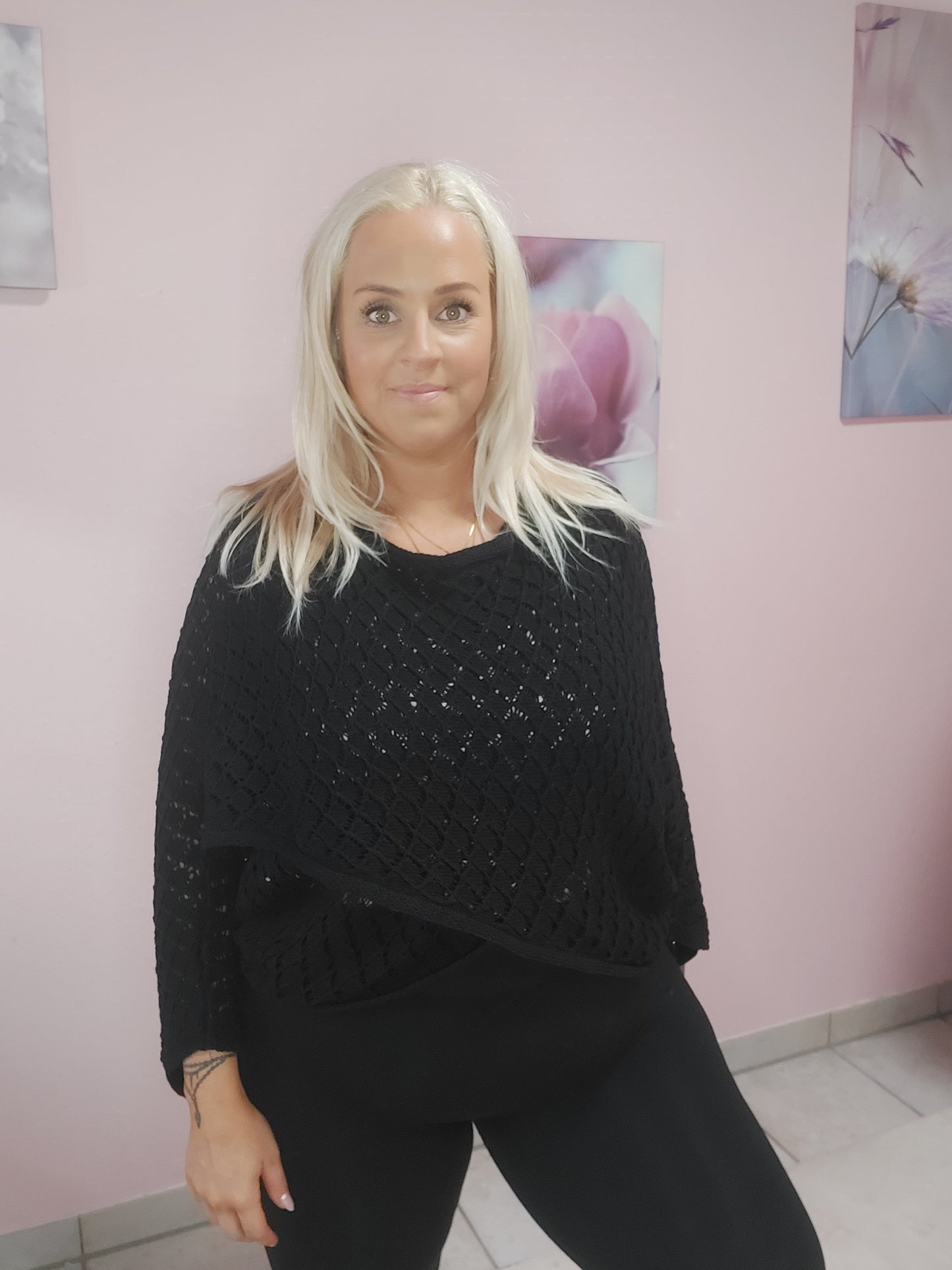 Raffinierter Strickpullover mit asymmetrischem Design