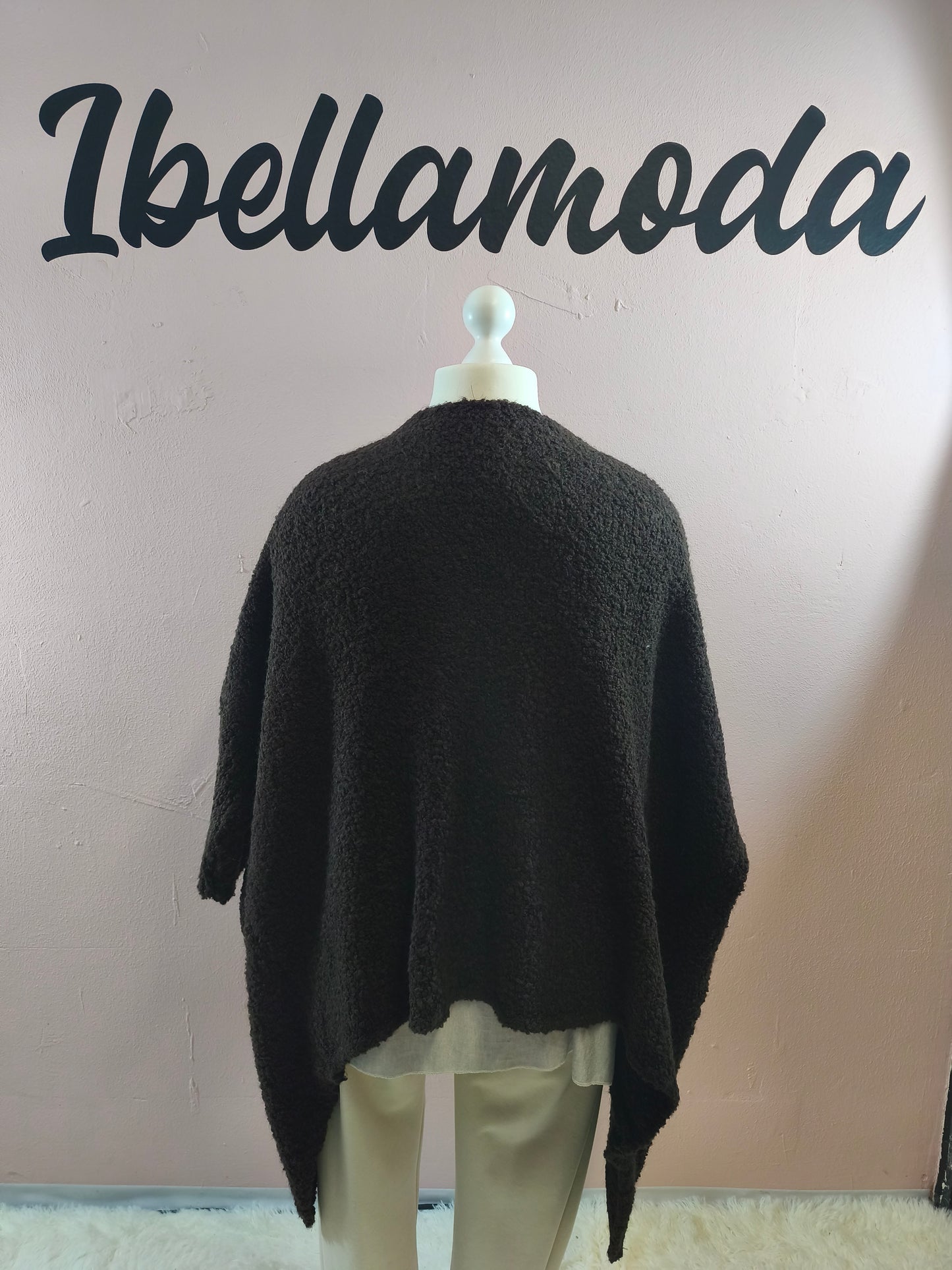 Bouclé Cardigan 252