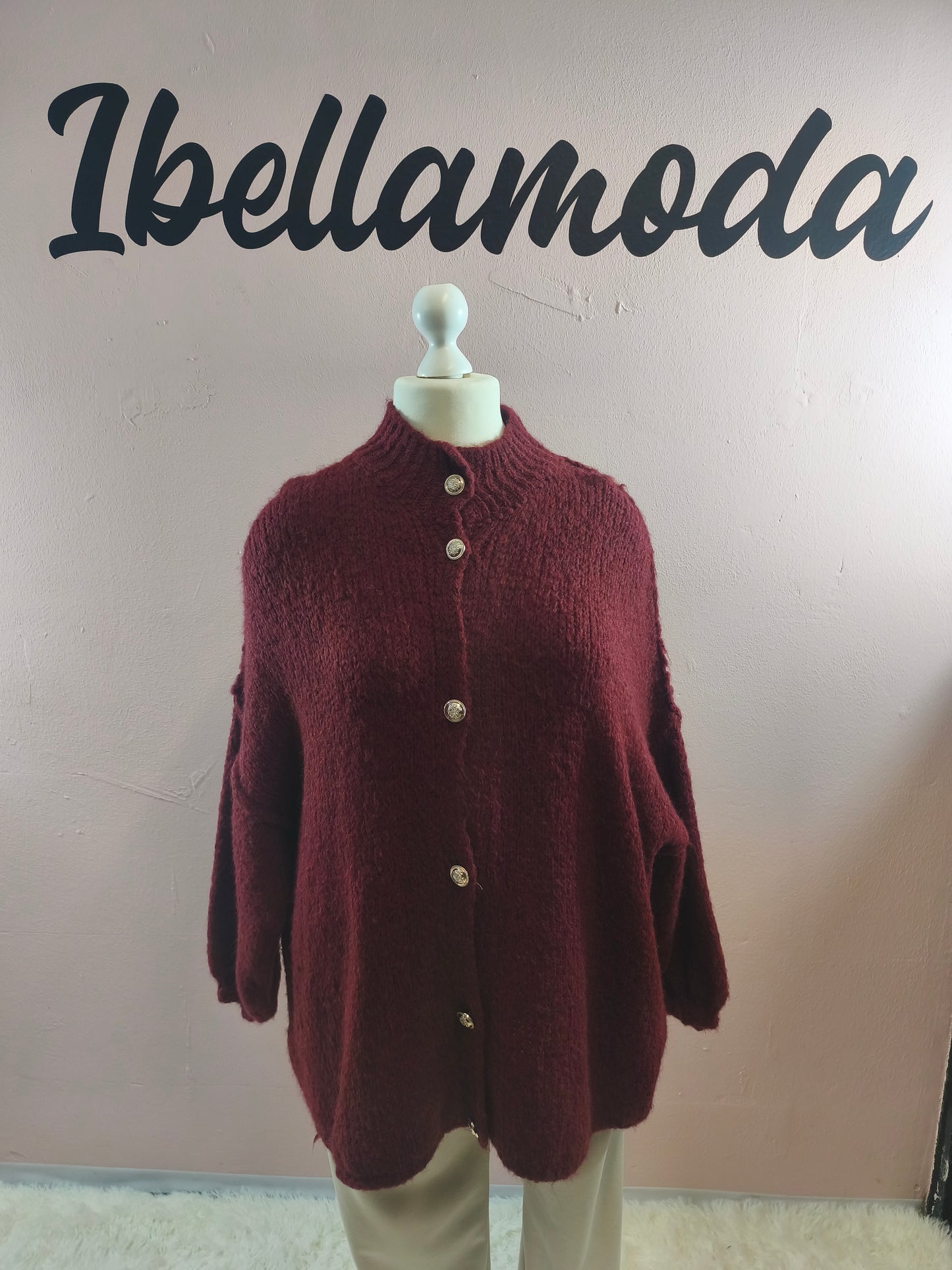 Kuschelcardigan Mit Goldknöpfen Extra Lang 20000