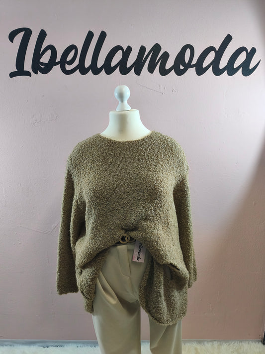 Bouclé Pullover Cutout