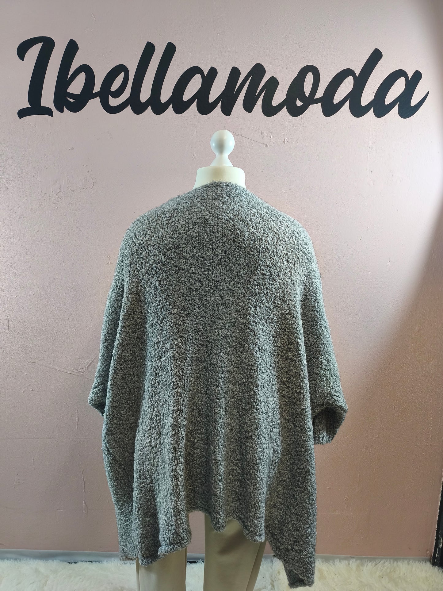Bouclé Cardigan 252